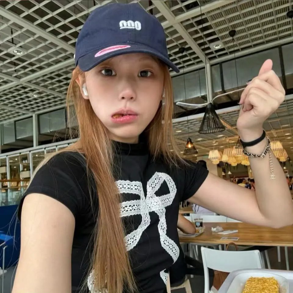 尤莉亚老师的红线